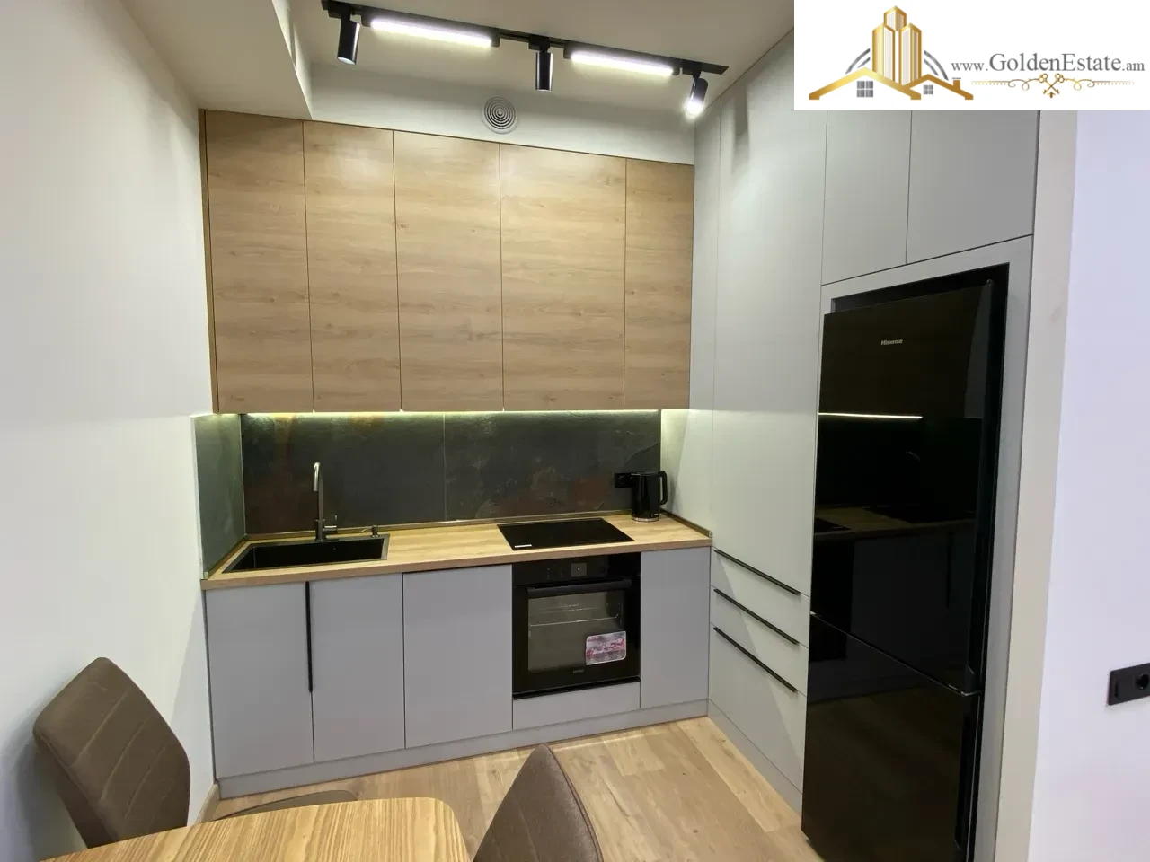 2 սենյականոց բնակարան նորակառույց շենքում Արշակունյաց պողոտայում կենտրոնում, 52 քմ, 6/18 հարկ