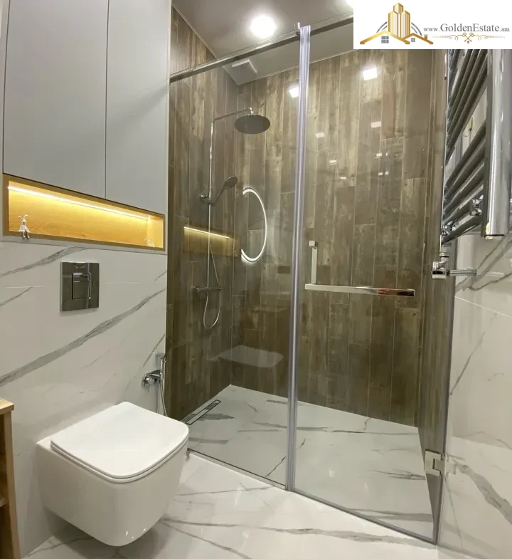 2 սենյականոց բնակարան նորակառույց շենքում Արշակունյաց պողոտայում կենտրոնում, 52 քմ, 6/18 հարկ