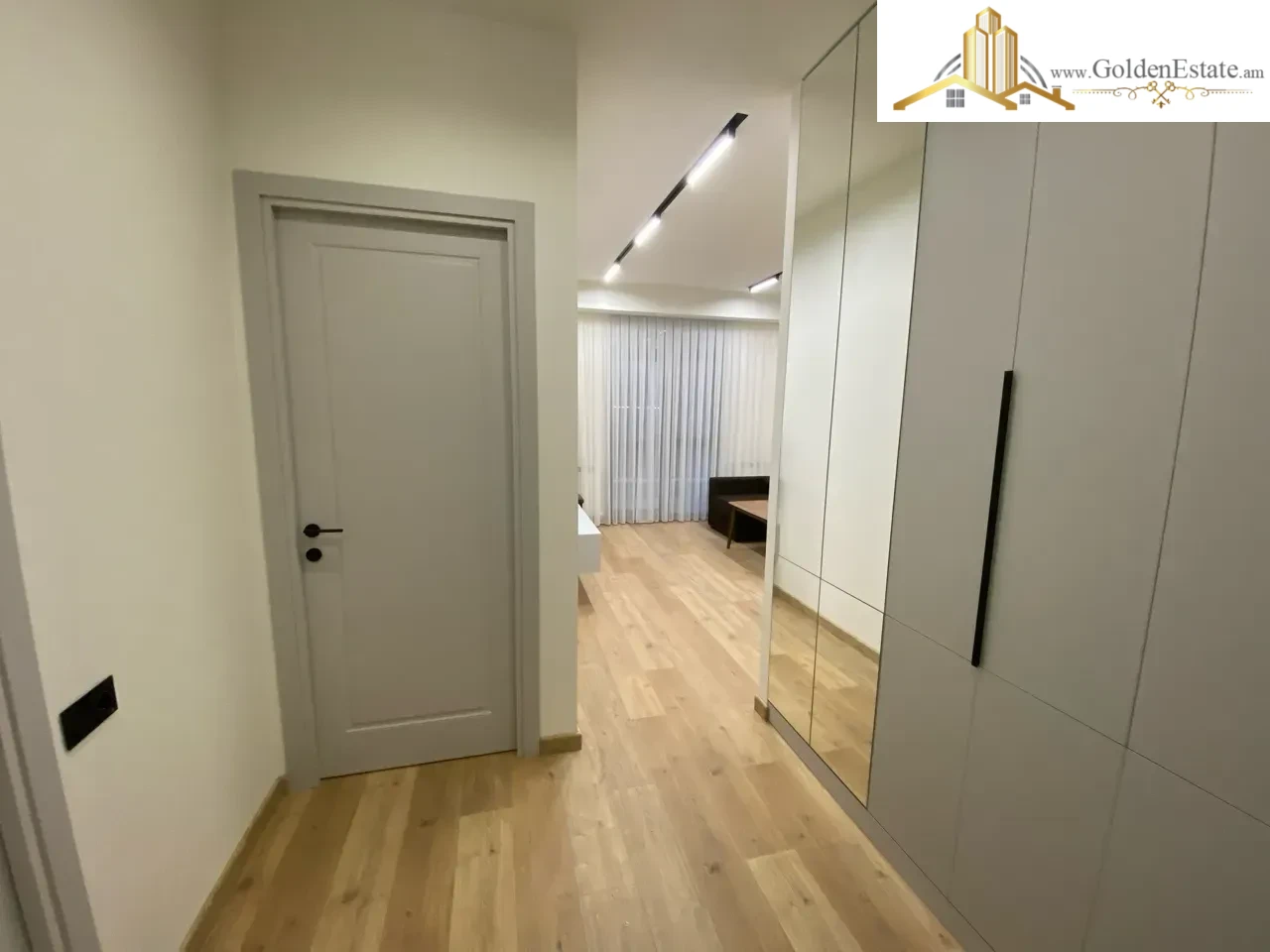 2 սենյականոց բնակարան նորակառույց շենքում Արշակունյաց պողոտայում կենտրոնում, 52 քմ, 6/18 հարկ