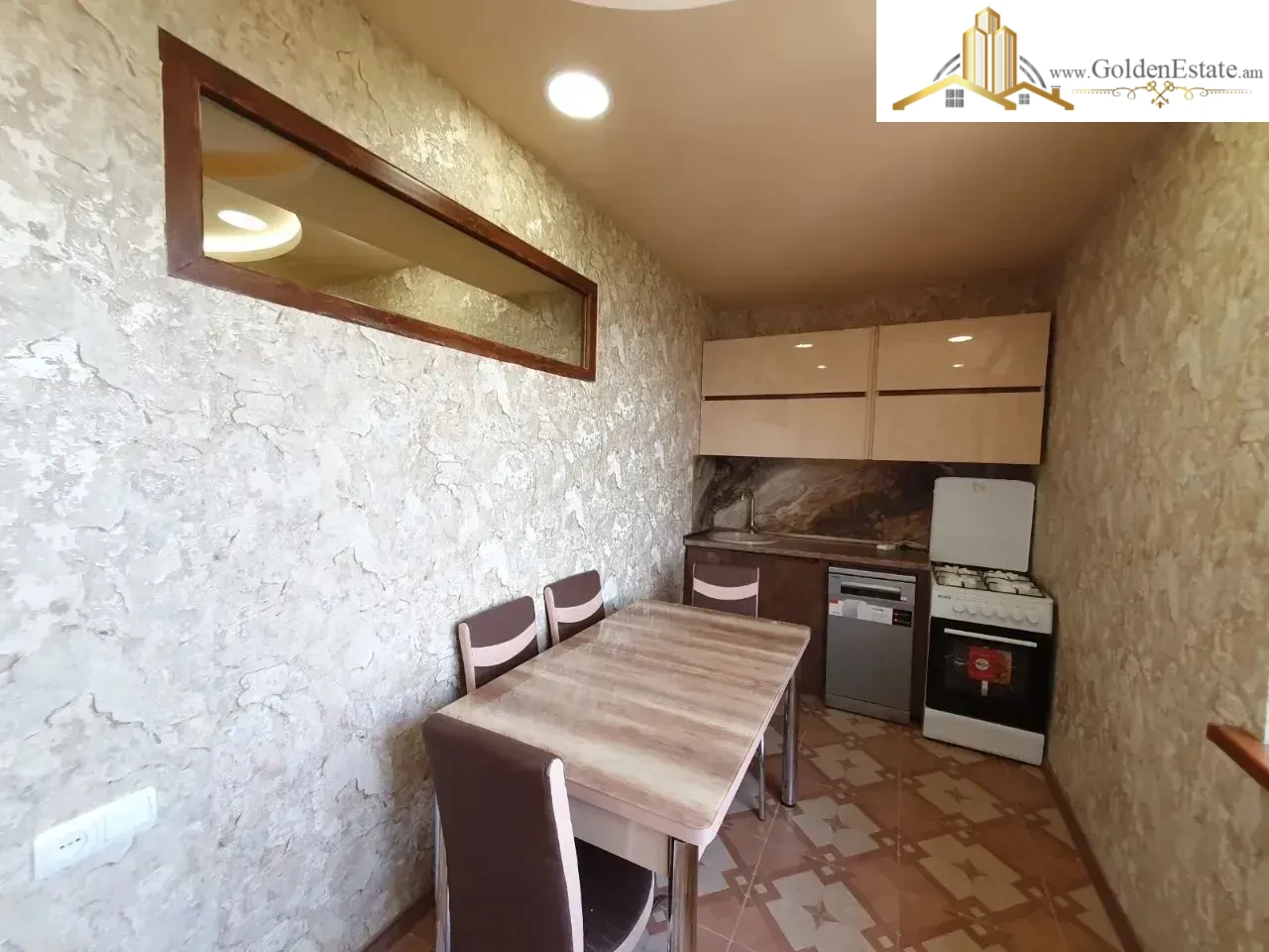 2 սենյականոց բնակարան Վրացական փողոցում Արաբկիրում, 50 քմ, 2/5 հարկ, քարե շենք