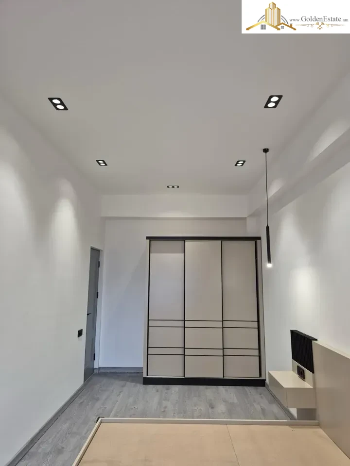 2 սենյականոց բնակարան նորակառույց շենքում Չարենցի փողոցում կենտրոնում, 62 քմ, 9/16 հարկ