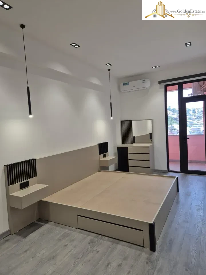 2 սենյականոց բնակարան նորակառույց շենքում Չարենցի փողոցում կենտրոնում, 62 քմ, 9/16 հարկ