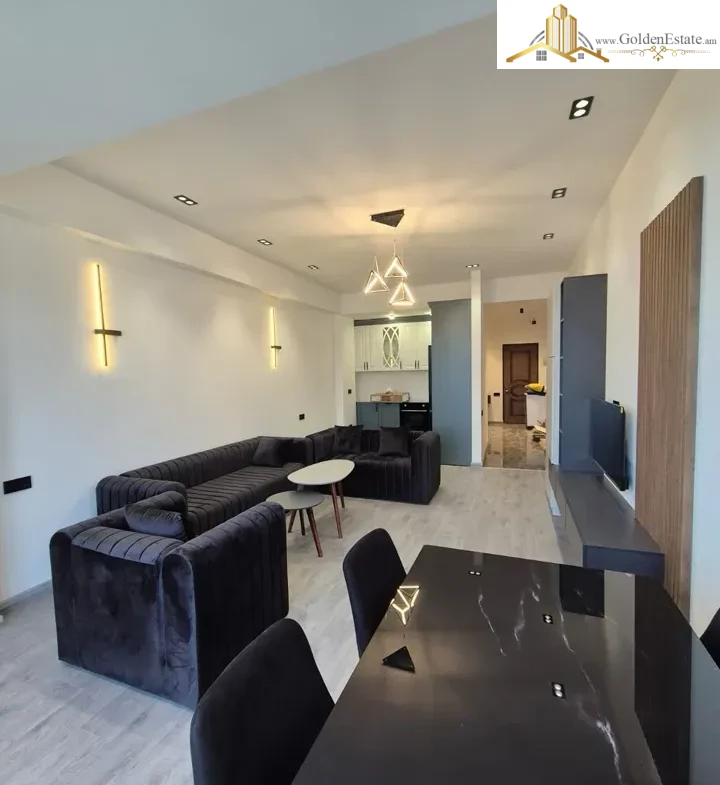 2 սենյականոց բնակարան նորակառույց շենքում Չարենցի փողոցում կենտրոնում, 62 քմ, 9/16 հարկ