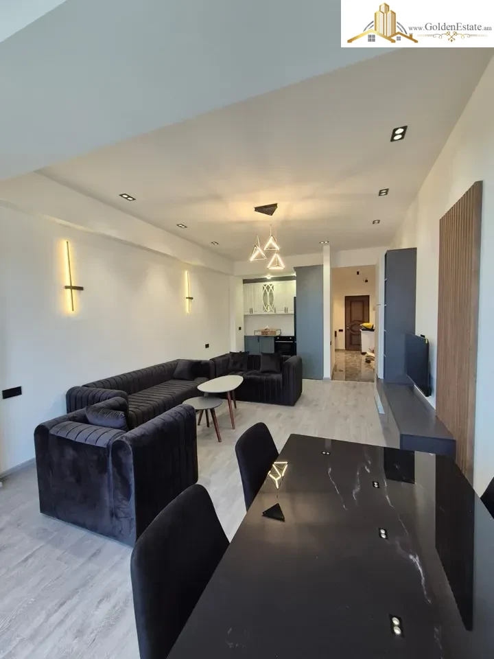 2 սենյականոց բնակարան նորակառույց շենքում Չարենցի փողոցում կենտրոնում, 62 քմ, 9/16 հարկ