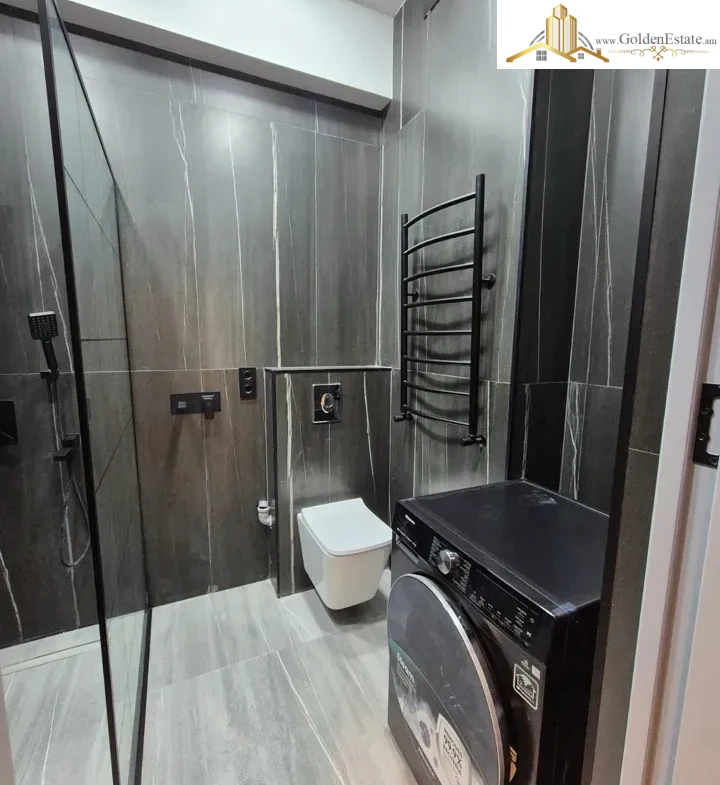 2 սենյականոց բնակարան նորակառույց շենքում Չարենցի փողոցում կենտրոնում, 62 քմ, 9/16 հարկ