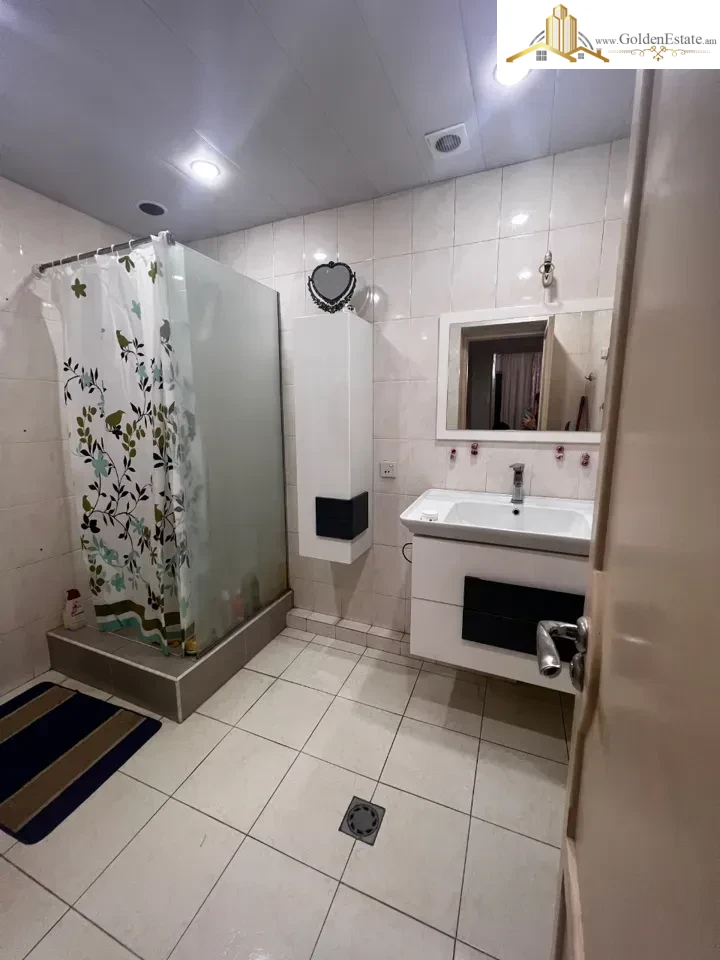 5 սենյականոց բնակարան նորակառույց շենքում, Улица Дро Քանաքեռ-Զեյթունում, 160 քմ, նախավերջին հարկ