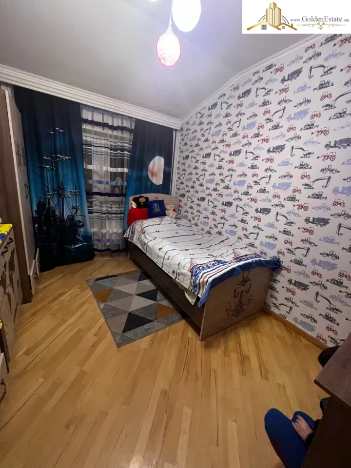 5 սենյականոց բնակարան նորակառույց շենքում, Улица Дро Քանաքեռ-Զեյթունում, 160 քմ, նախավերջին հարկ