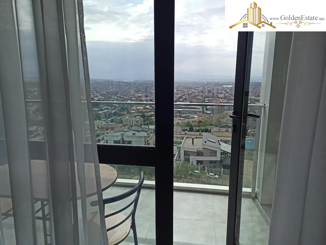 2 սենյականոց բնակարան նորակառույց շենքում Քանաքեռ-Զեյթունում, 60 քմ, 10/16 հարկ, բարձր առաստաղներ