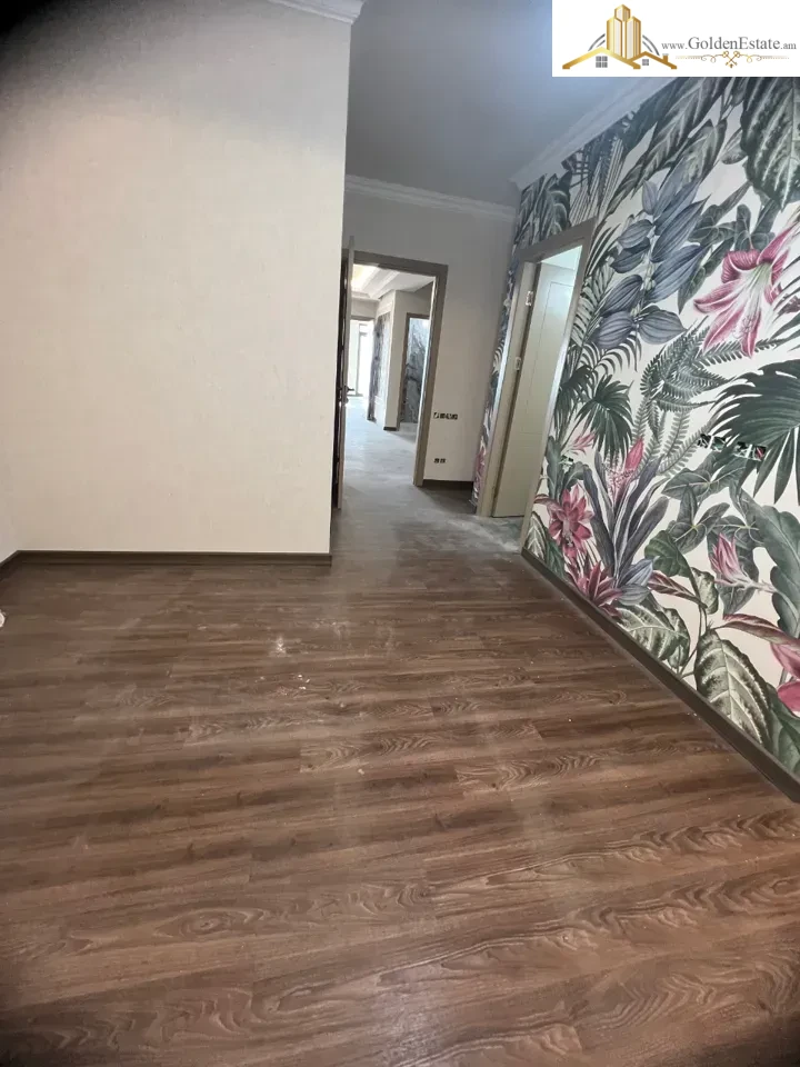 Ընդարձակ 4 սենյականոց բնակարան նորակառույց շենքում Տիգրան Պետրոսյանի փողոցում Դավթաշենում, 277 քմ