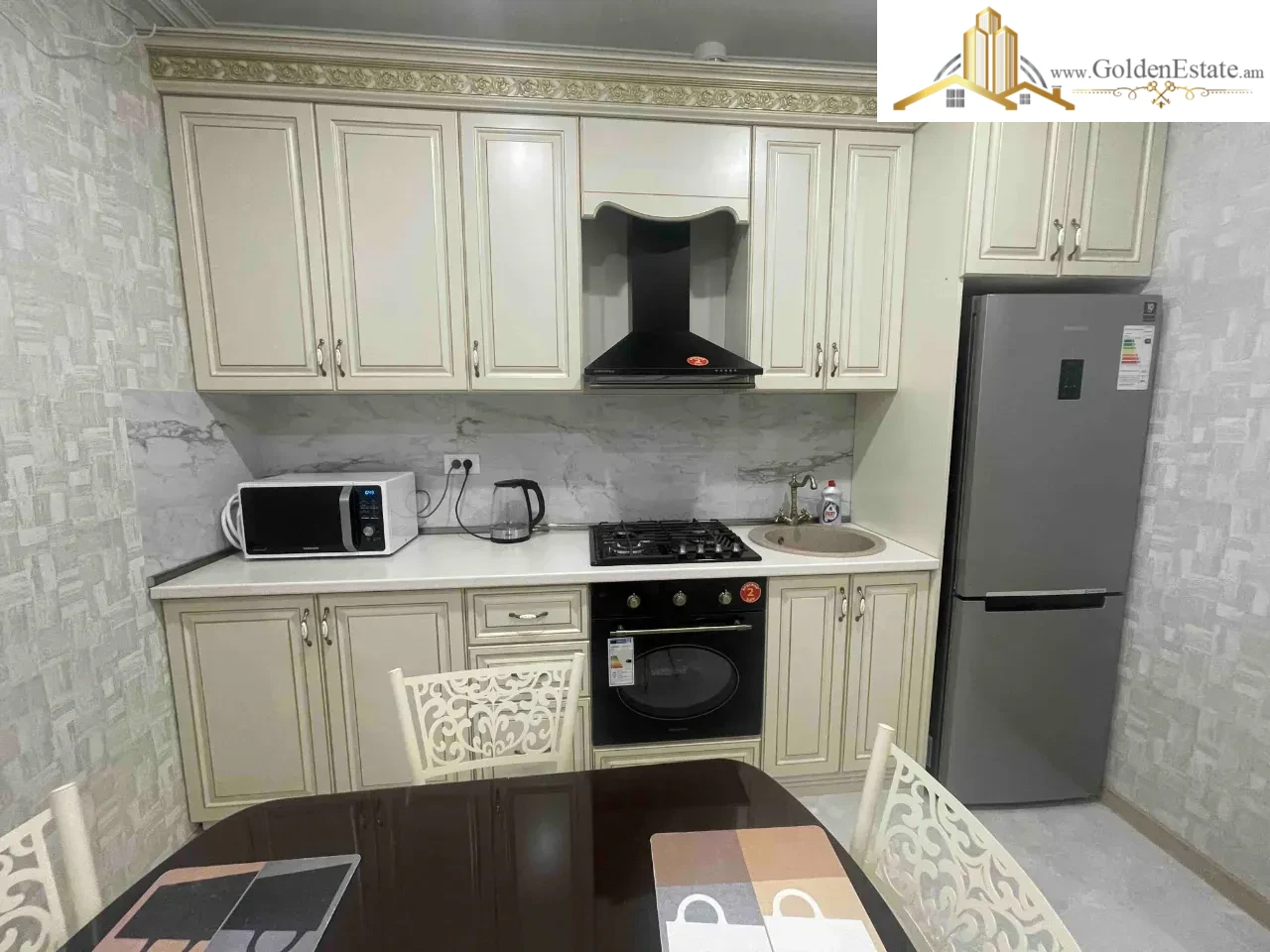 2 սենյականոց բնակարան նորակառույց շենքում Տերյան փողոցում կենտրոնում, 78 քմ, բարձր առաստաղներ