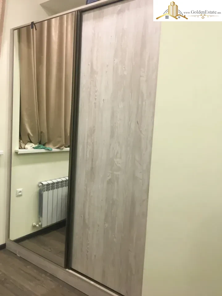 2 սենյականոց բնակարան Նաիրի Զարյան փողոցում Արաբկիրում, 60 քմ, 1/4 հարկ, բարձր առաստաղներ, քարե շենք