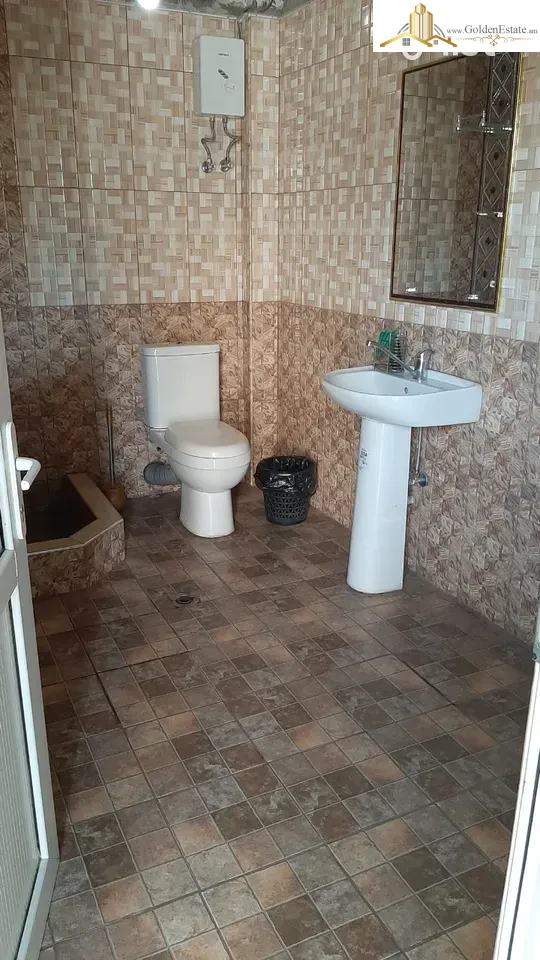 2 սենյականոց բնակարան Կարապետ Ուլնեցու փողոցում Քանաքեռ-Զեյթունում, 60 քմ, 2/2 հարկ, քարե շենք