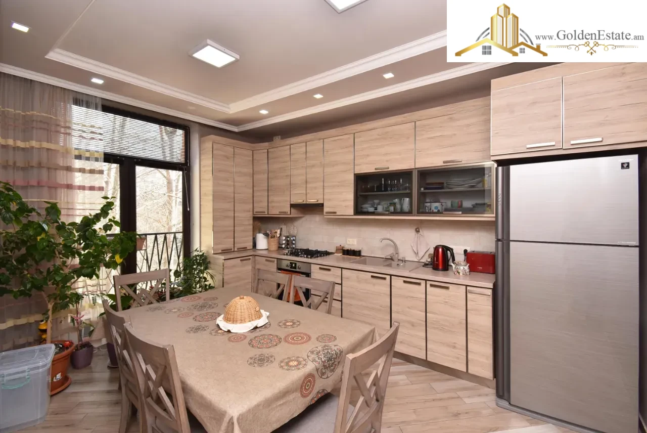 4 սենյականոց բնակարան նորակառույց շենքում Դավթաշենի 3-րդ զանգվածում, 150 քմ, 3/5 հարկ, 2 սանհանգույց