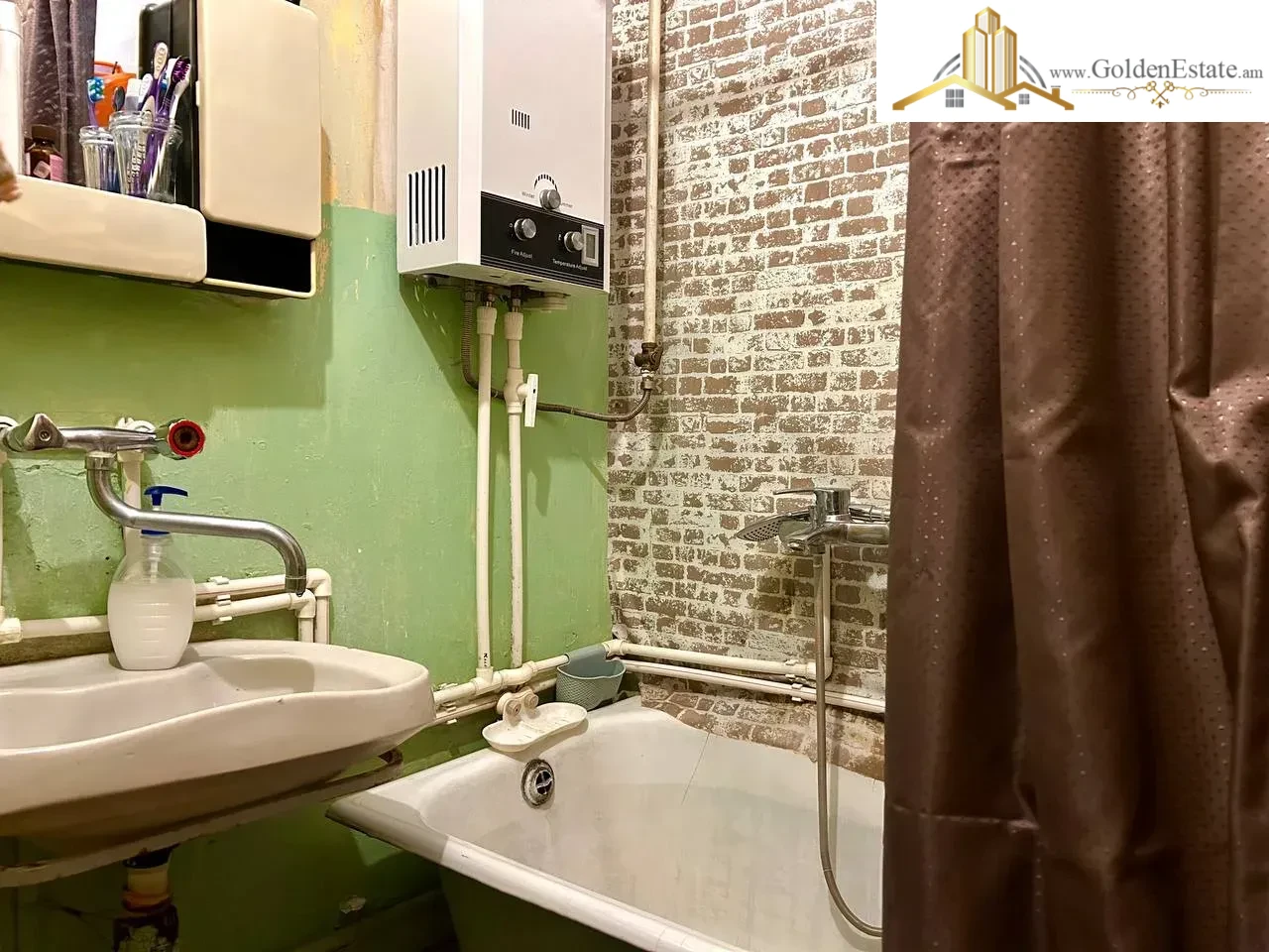 3 սենյականոց բնակարան Արամ Խաչատրյան փողոցում Արաբկիրում, 87 քմ, քարե շենք