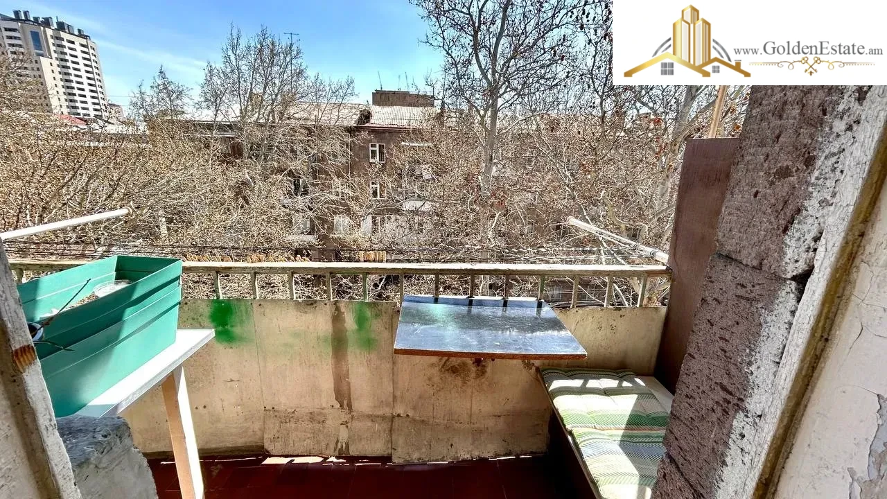3 սենյականոց բնակարան Արամ Խաչատրյան փողոցում Արաբկիրում, 87 քմ, քարե շենք