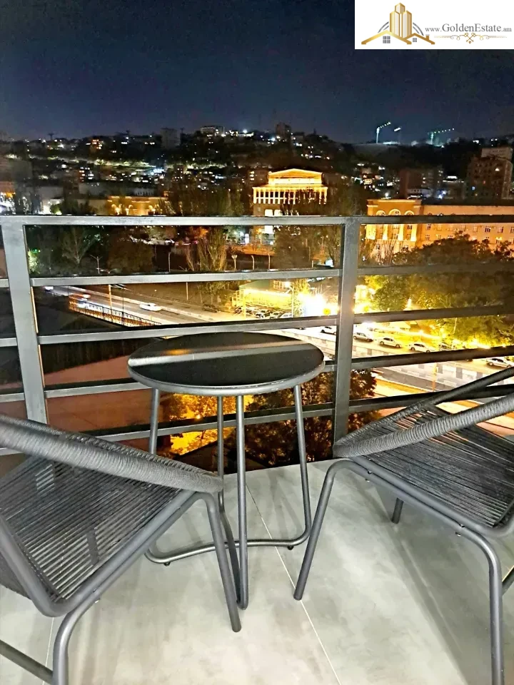 3 սենյականոց բնակարան Սայաթ-Նովայի պողոտայում կենտրոնում, 80 քմ, բարձր առաստաղներ, քարե շենք