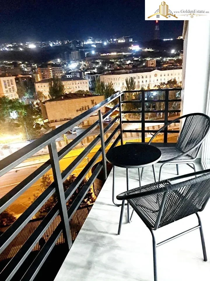 3 սենյականոց բնակարան Սայաթ-Նովայի պողոտայում կենտրոնում, 80 քմ, բարձր առաստաղներ, քարե շենք