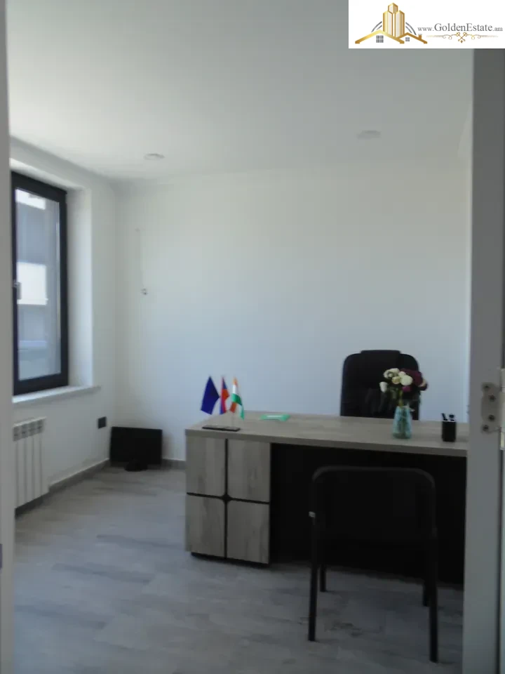 Երեք հարկանի տուն Դավթաշեն 1-ին թաղամասում Դավթաշենում, 153 քմ, 153 քմ հողի վրա, 3+ սանհանգույց