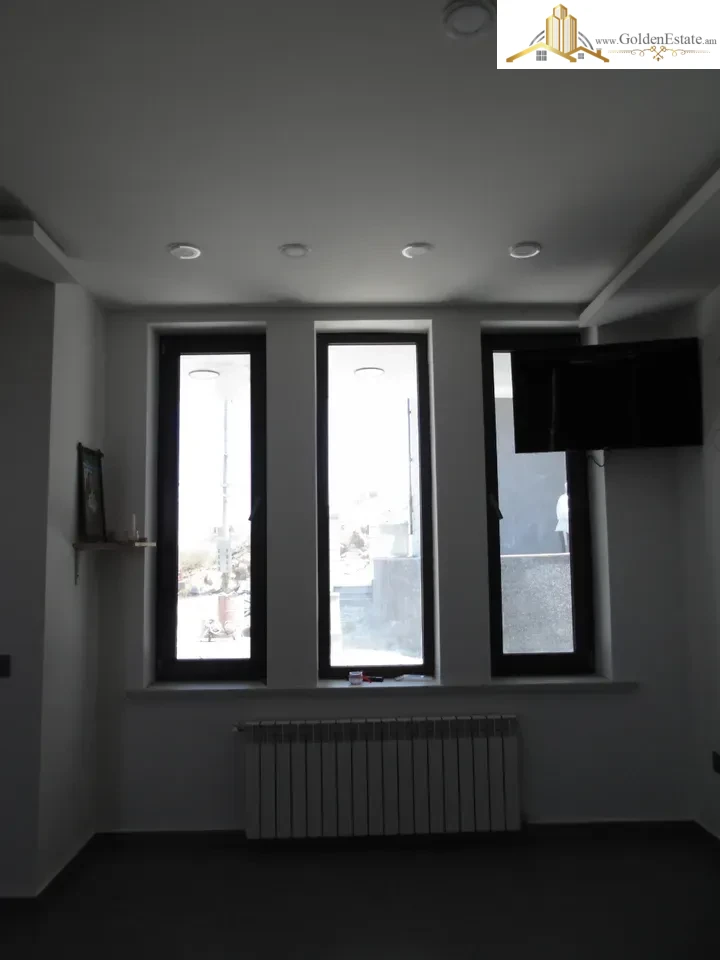 Երեք հարկանի տուն Դավթաշեն 1-ին թաղամասում Դավթաշենում, 153 քմ, 153 քմ հողի վրա, 3+ սանհանգույց