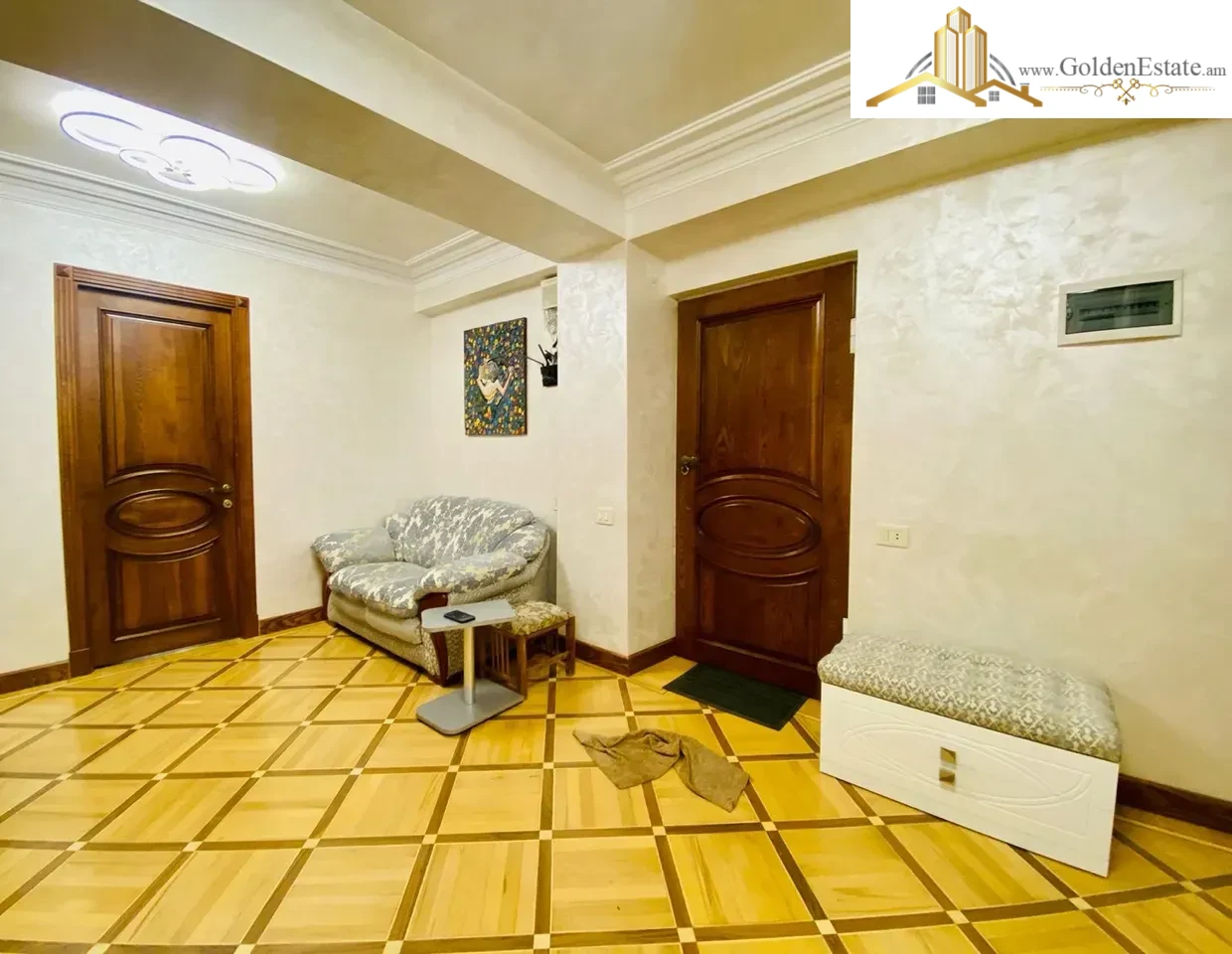 3 սենյականոց բնակարան նորակառույց շենքում Դավիթ Հովհաննեսի փողոցում կենտրոնում, 88 քմ, 4/12 հարկ