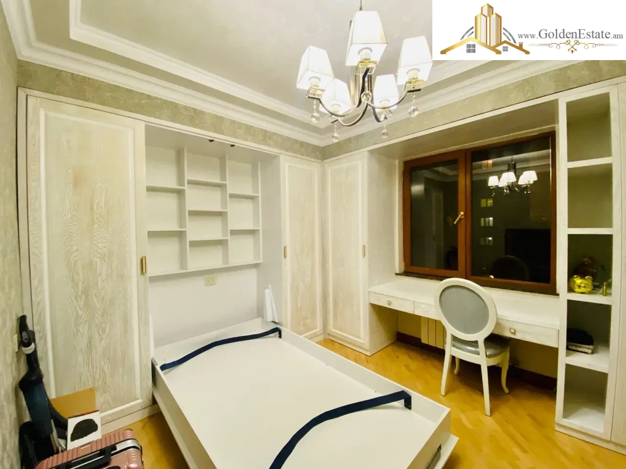 3 սենյականոց բնակարան նորակառույց շենքում Դավիթ Հովհաննեսի փողոցում կենտրոնում, 88 քմ, 4/12 հարկ