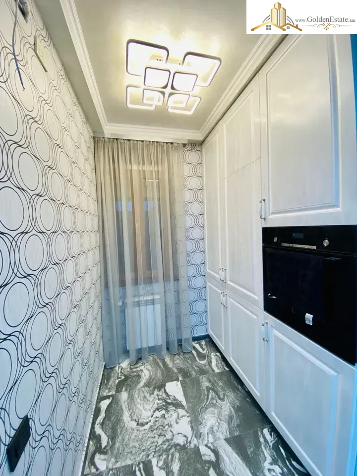 3 սենյականոց բնակարան նորակառույց շենքում Դավիթ Հովհաննեսի փողոցում կենտրոնում, 88 քմ, 4/12 հարկ