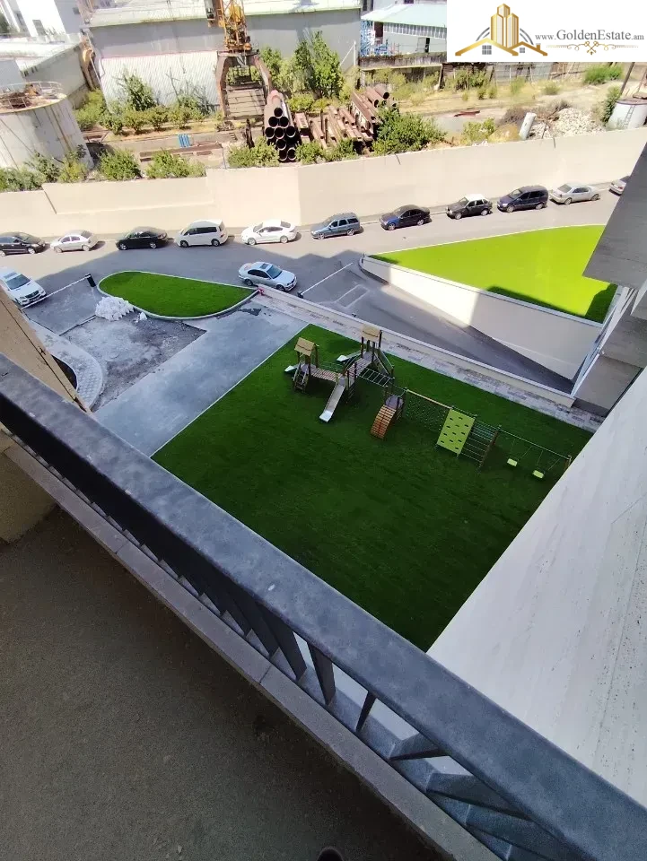 2 սենյականոց բնակարան նորակառույց շենքում Գրիբոյեդովի փողոցում Արաբկիրում, 50 քմ, 5/14 հարկ