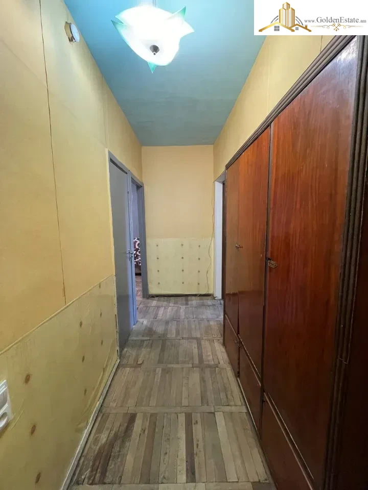 2 սենյականոց բնակարան Աղբյուր Սերոբի փողոցում Արաբկիրում, 72 քմ, նախավերջին հարկ, քարե շենք