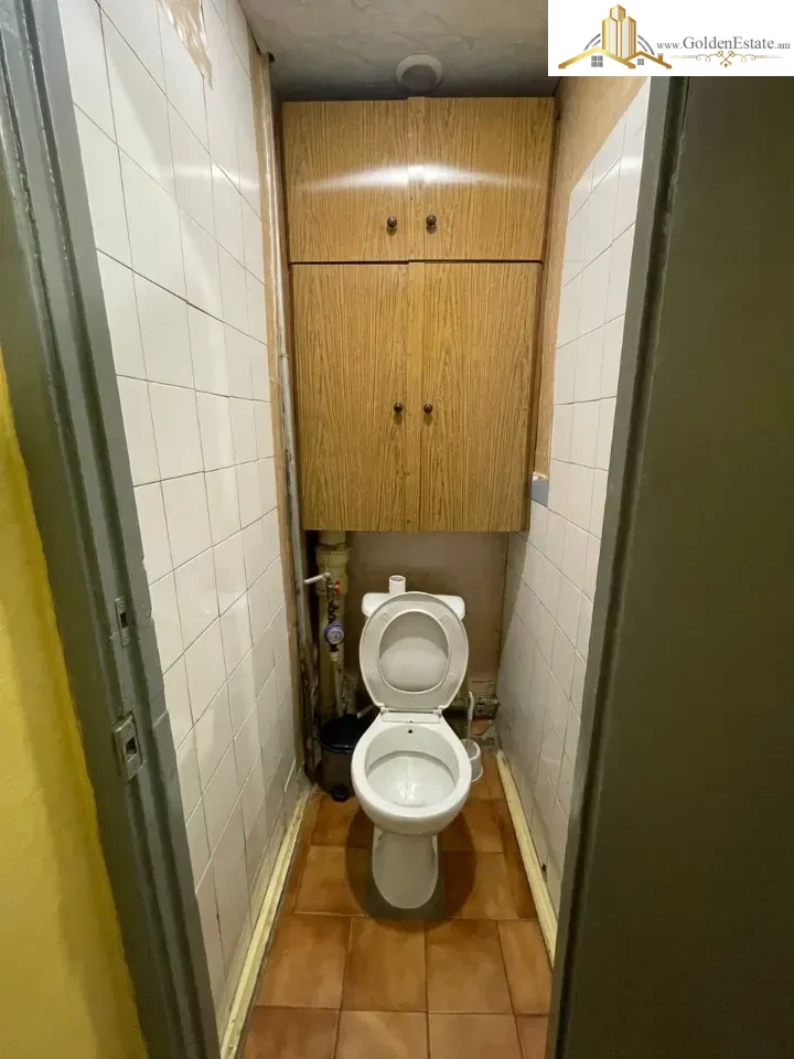 2 սենյականոց բնակարան Աղբյուր Սերոբի փողոցում Արաբկիրում, 72 քմ, նախավերջին հարկ, քարե շենք