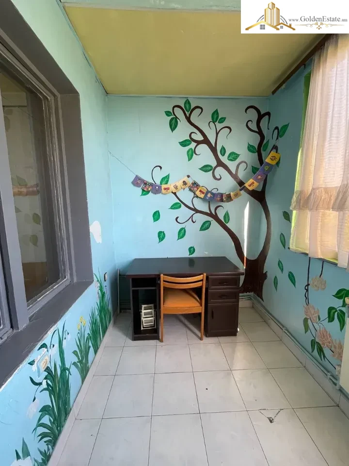 2 սենյականոց բնակարան Աղբյուր Սերոբի փողոցում Արաբկիրում, 72 քմ, նախավերջին հարկ, քարե շենք