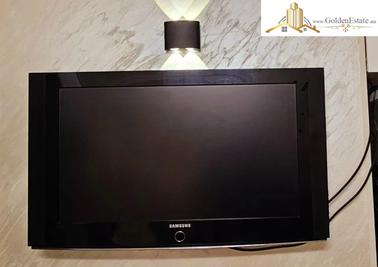 1 սենյականոց բնակարան Կոմիտասի պողոտայում Արաբկիրում, 32 քմ, նախավերջին հարկ, քարե շենք