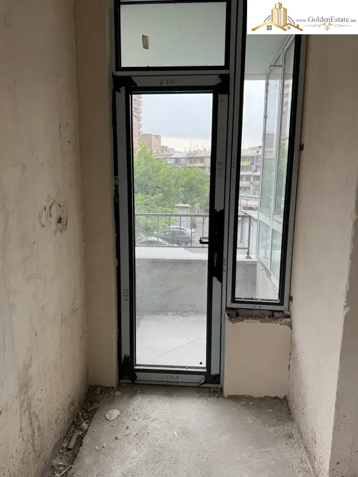 4 սենյականոց բնակարան նորակառույց շենքում Մամիկոնյանց փողոցում Արաբկիրում, 120 քմ, 1/16 հարկ