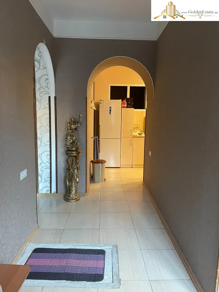 3 սենյականոց բնակարան Ազատության պողոտայում Արաբկիրում, 85 քմ, 1/4 հարկ, բարձր առաստաղներ, քարե շենք