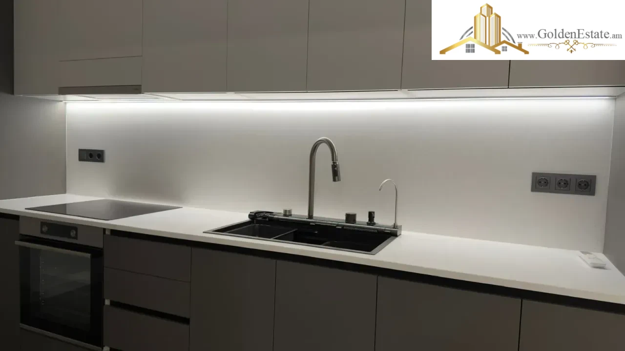 2 սենյականոց բնակարան նորակառույց շենքում Արշակունյաց պողոտայում կենտրոնում, 57 քմ, 11/16 հարկ