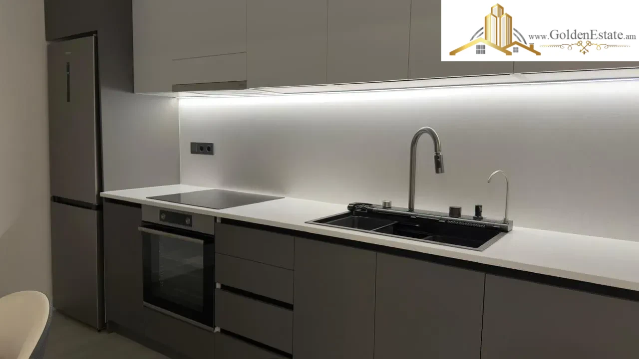 2 սենյականոց բնակարան նորակառույց շենքում Արշակունյաց պողոտայում կենտրոնում, 57 քմ, 11/16 հարկ