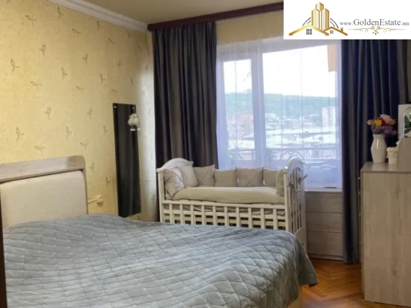 3 սենյականոց բնակարան Վարդանանց փողոցում կենտրոնում, 100 քմ, 7/10 հարկ, 2 սանհանգույց