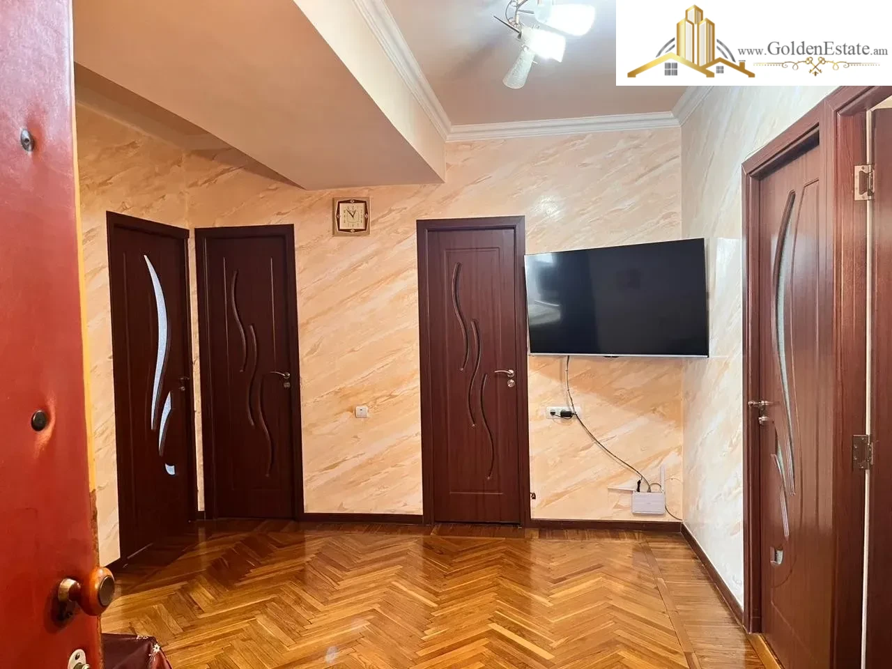 3 սենյականոց բնակարան Վարդանանց փողոցում կենտրոնում, 100 քմ, 7/10 հարկ, 2 սանհանգույց