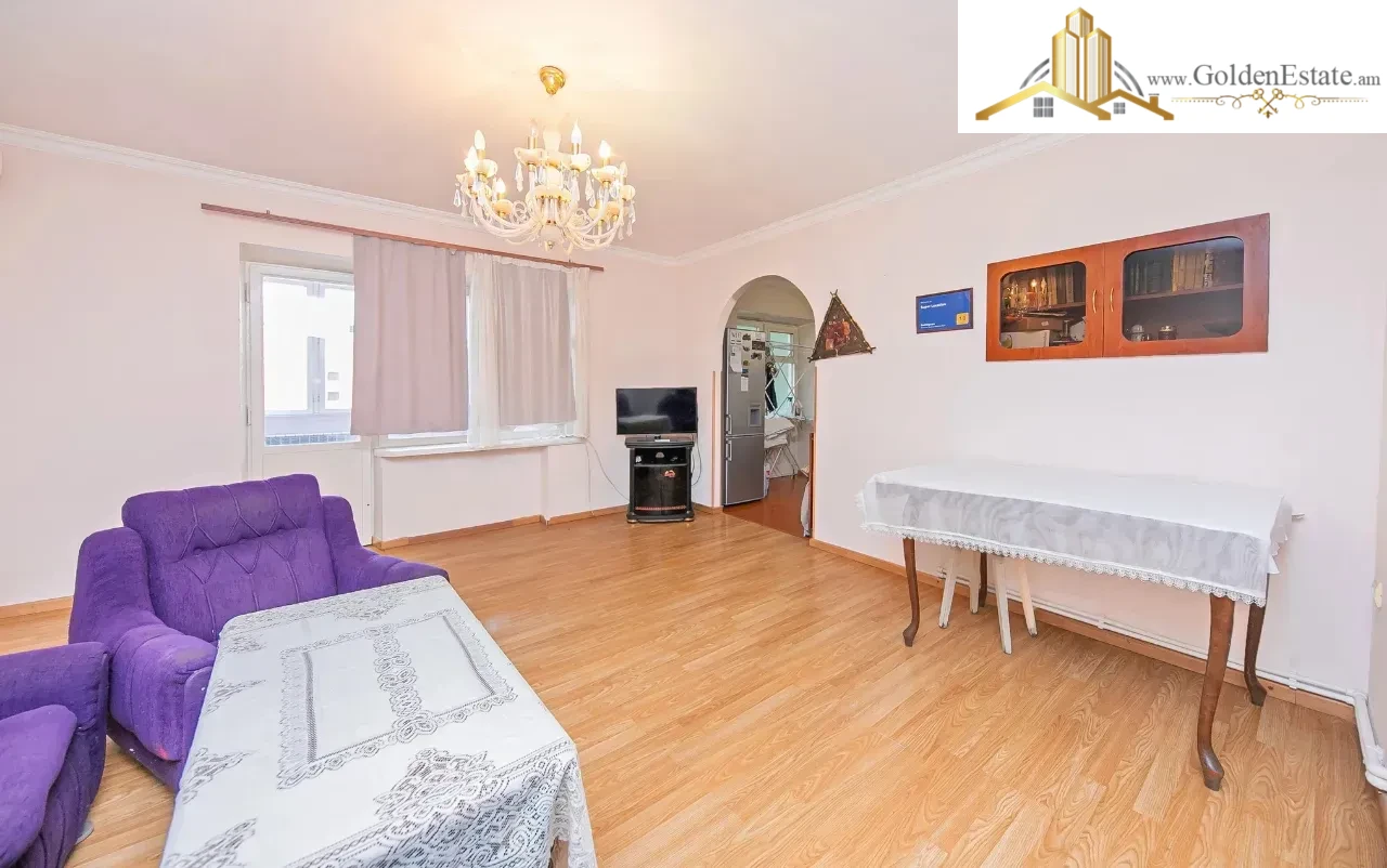 3 սենյականոց բնակարան Թումանյան փողոցում կենտրոնում, 74 քմ, քարե շենք