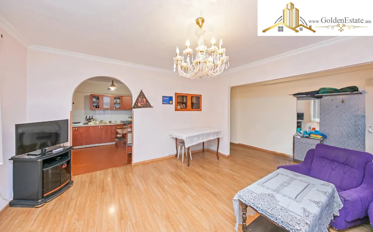 3 սենյականոց բնակարան Թումանյան փողոցում կենտրոնում, 74 քմ, քարե շենք