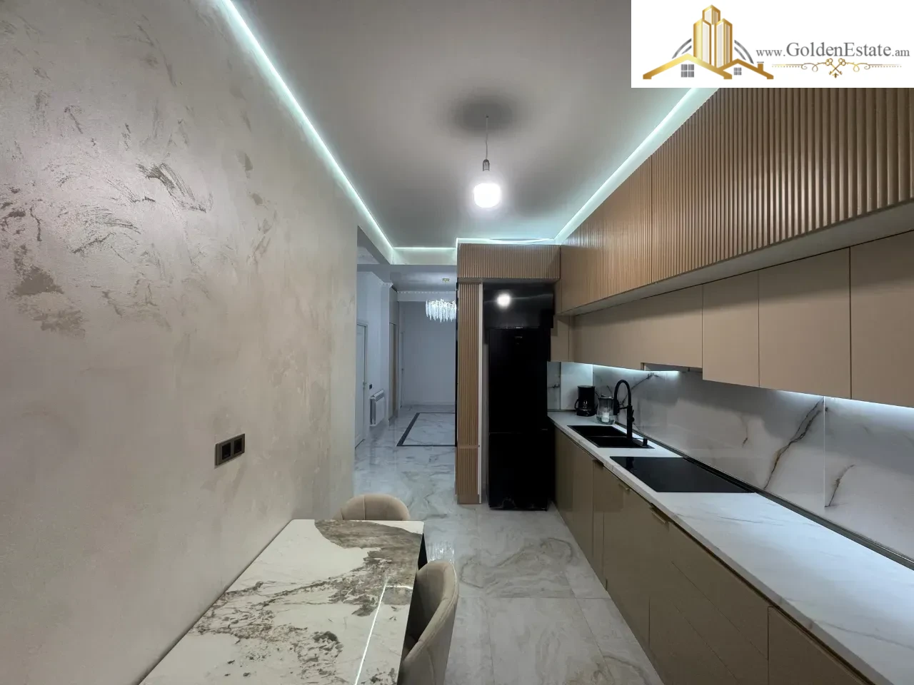 4 սենյականոց բնակարան նորակառույց շենքում Ադոնցի փողոցում Արաբկիրում, 124 քմ, նախավերջին հարկ