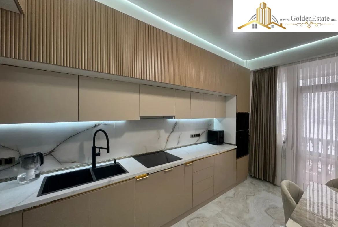 4 սենյականոց բնակարան նորակառույց շենքում Ադոնցի փողոցում Արաբկիրում, 124 քմ, նախավերջին հարկ