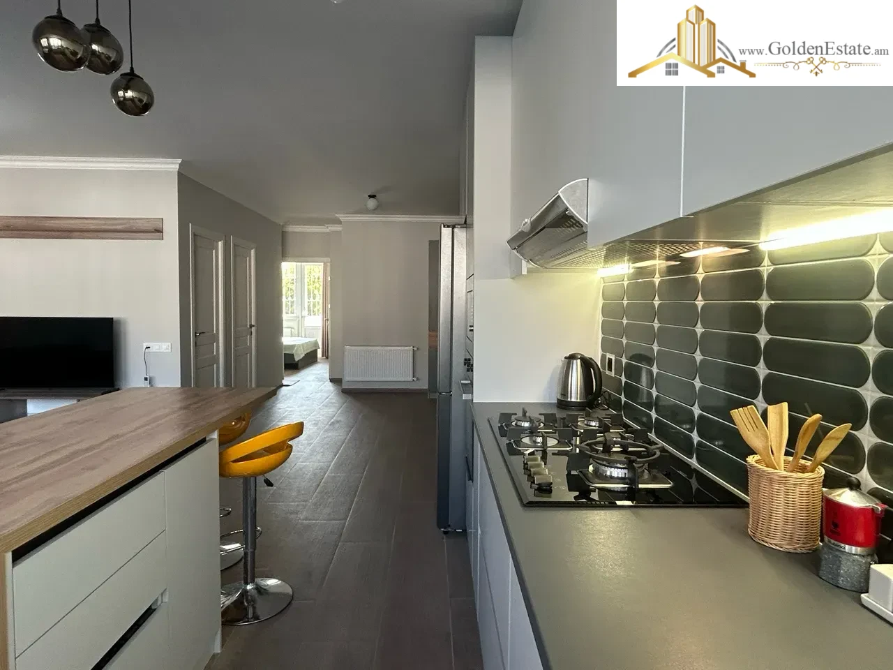 3 սենյականոց բնակարան Սունդուկյան փողոցում Արաբկիրում, 80 քմ, 2/5 հարկ, 2 սանհանգույց