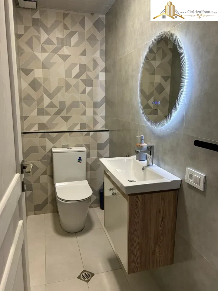 3 սենյականոց բնակարան Սունդուկյան փողոցում Արաբկիրում, 80 քմ, 2/5 հարկ, 2 սանհանգույց