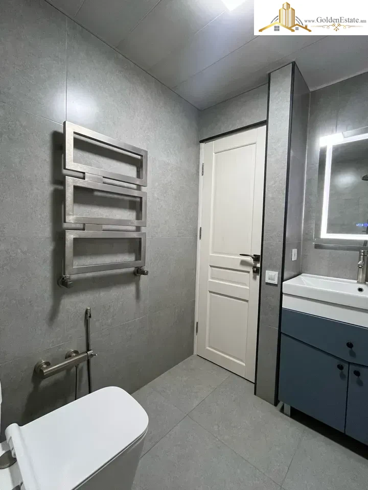 3 սենյականոց բնակարան Սունդուկյան փողոցում Արաբկիրում, 80 քմ, 2/5 հարկ, 2 սանհանգույց