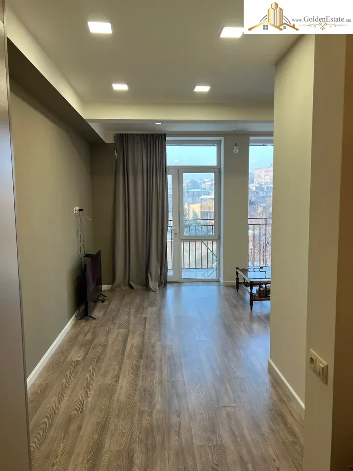 1 սենյականոց բնակարան նորակառույց շենքում Երզնկյան փողոցում Արաբկիրում, 39 քմ, նախավերջին հարկ