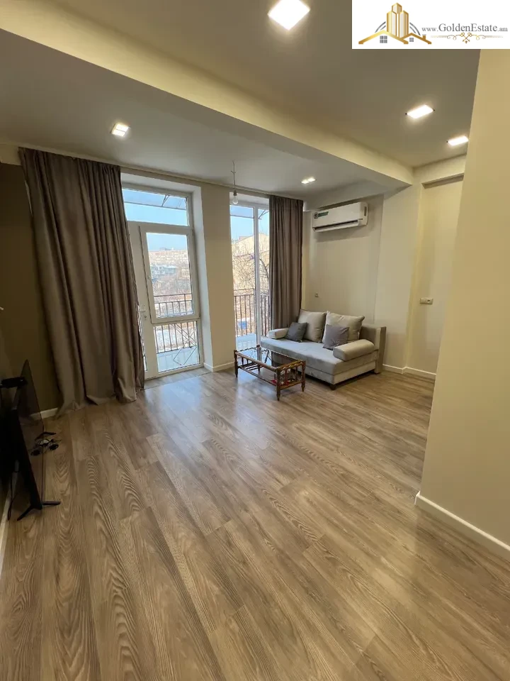 1 սենյականոց բնակարան նորակառույց շենքում Երզնկյան փողոցում Արաբկիրում, 39 քմ, նախավերջին հարկ