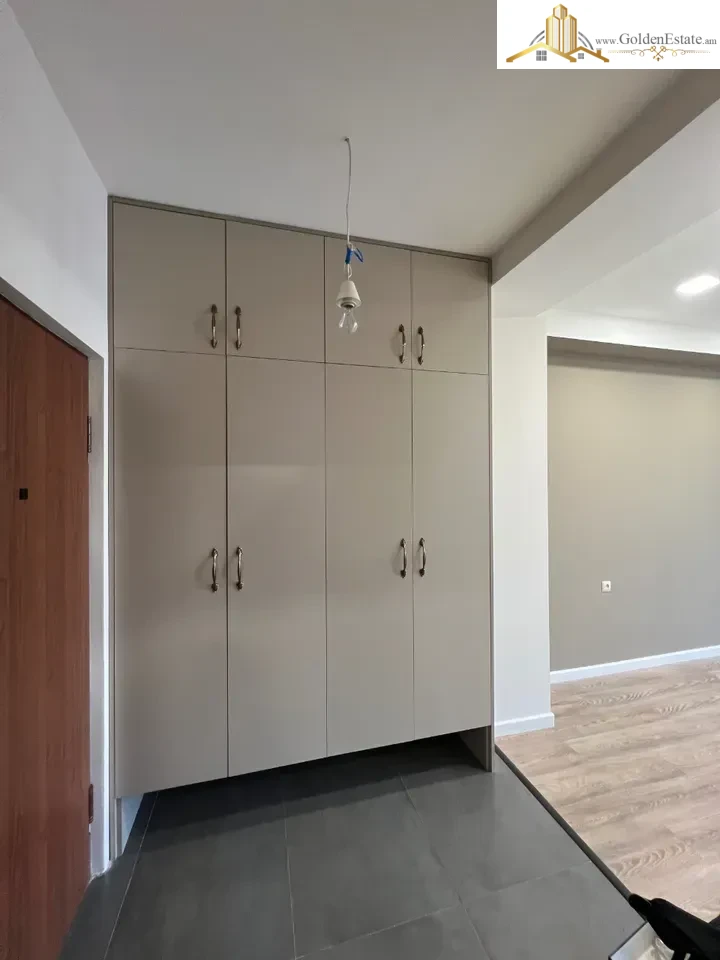 1 սենյականոց բնակարան նորակառույց շենքում Երզնկյան փողոցում Արաբկիրում, 39 քմ, նախավերջին հարկ