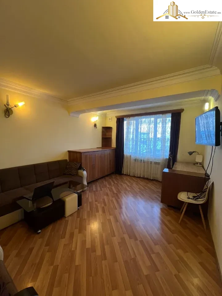 2 սենյականոց բնակարան Բադալ Մուրադյանի փողոցում Նոր Նորքում, 50 քմ, քարե շենք