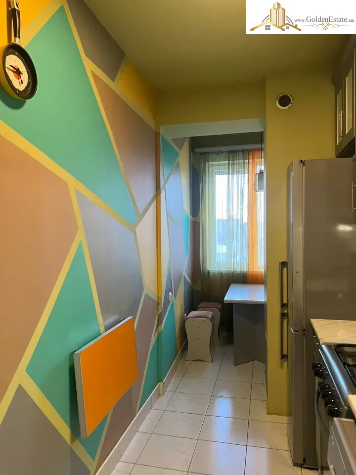 2 սենյականոց բնակարան Բադալ Մուրադյանի փողոցում Նոր Նորքում, 50 քմ, քարե շենք