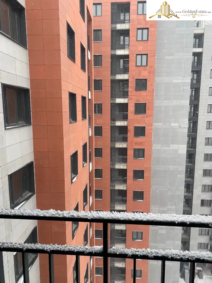 4 սենյականոց բնակարան նորակառույց շենքում Միհայ Էմինեսկու 2-րդ փողոցում Քանաքեռ-Զեյթունում, 97 քմ